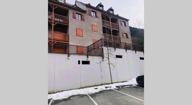 Appt Cauterets 4pers/500m des remontées mécaniques, Rezervasyon Otel Pyrenees National Park otoparklı oteller, Otopark