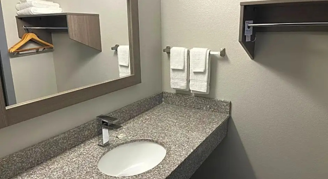 Люкс Red Roof Inn & Suites Wilkesboro