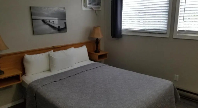 Коттедж с 3 комнатами Osoyoos Lakeview Inn & Suites