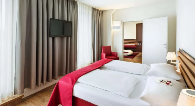 Полулюкс Отель Four Points Flex by Sheraton Vienna Hauptbahnhof