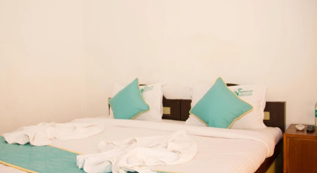 Nirvaah Calangute Beach Front, Varaa Hotelli 4 tähden hotellit kohteessa Goa, 4*