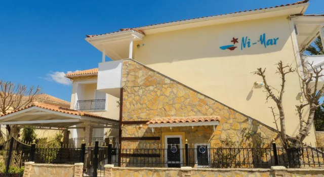Ni-Mar Studios & Apartments