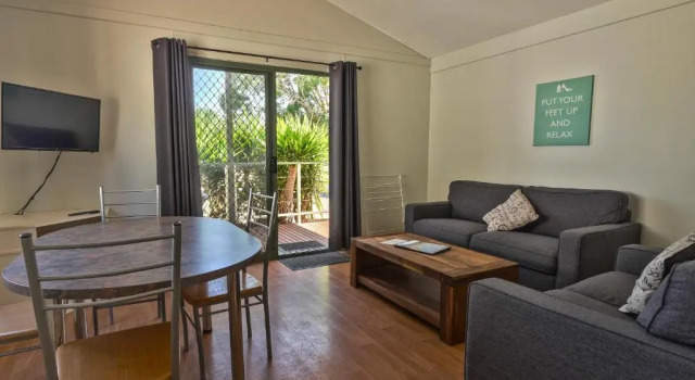 Люкс с 2 комнатами BIG4 Wangaratta North Cedars Holiday Park