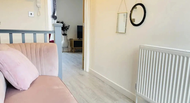Amythest 4BR all With Ensuite Parking, Book Feriehus Cambridge Storbritannien