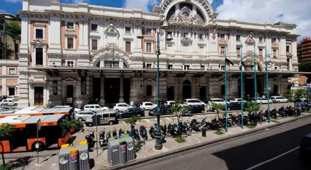 Casa Vacanze Sannazzaro Flat, Book Hotel Hotels in Posillipo with Parking, Parking