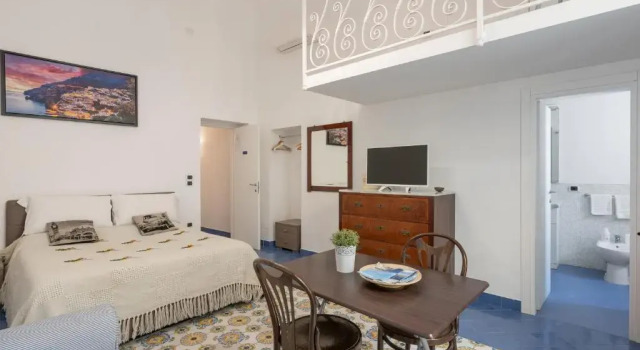 Коттедж The Charming Suites