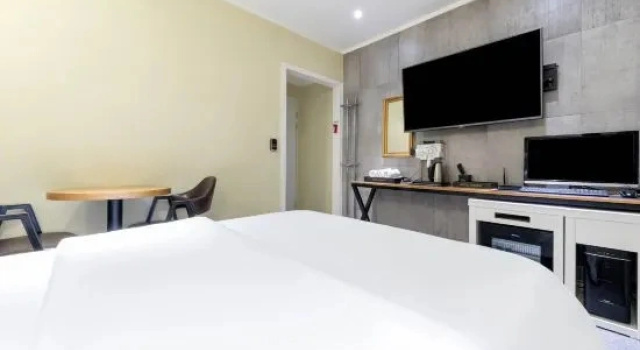 Двухместный люкс Deluxe Avenue Hotel