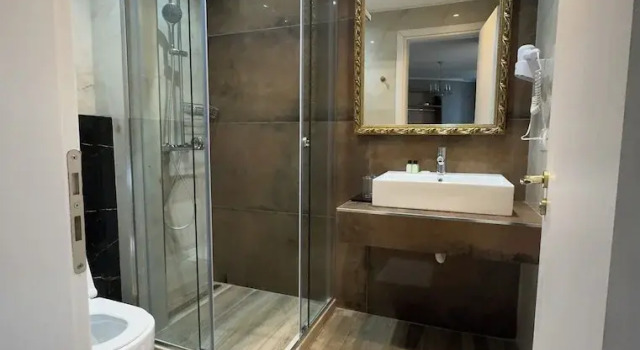 Двухместный номер Comfort с балконом и рядом с пляжем Hotel Royal Saranda