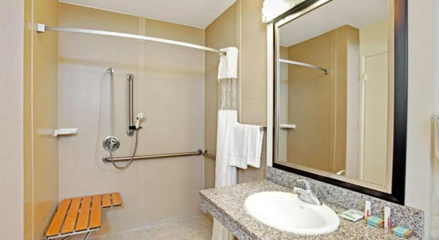Четырёхместный номер Standard Travelodge by Wyndham Banning Casino and Outlet Mall