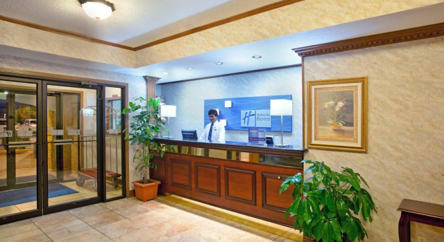 Holiday Inn Express Huntington, Rezerwuj Hotel Hotele w Huntington ze śniadaniem, Śniadanie