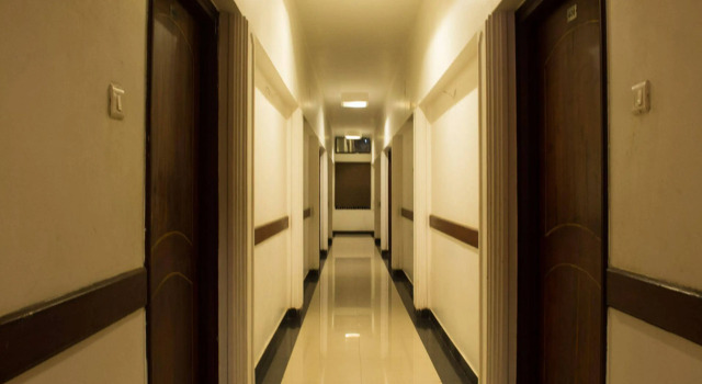 OYO Rooms Bhubaneswar Railway Station, Varaa Hotelli Hotellit Bhubaneswar aamiaisella, Aamiainen