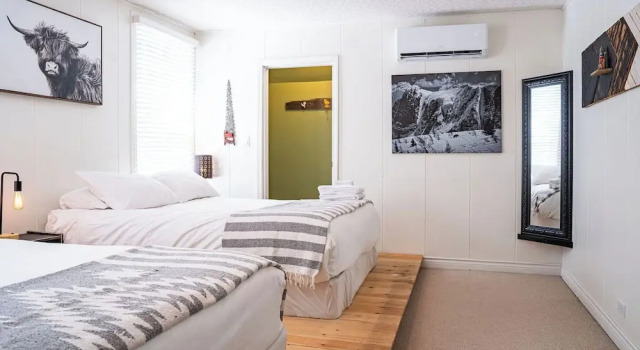 The Downtown Hive by Revelstoke Vacations, Réserver Maison de vacances Cottages à Revelstoke, Cottage