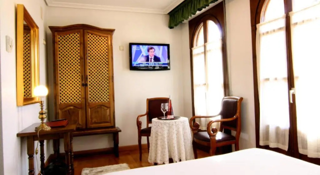 Двухместный номер Superior с балконом Hotel Merindad de Olite