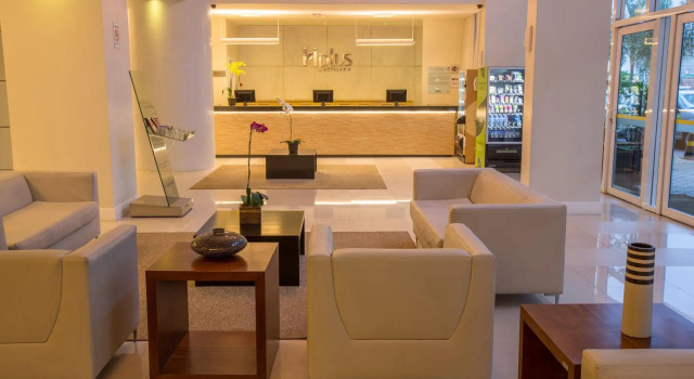 Saint Moritz Hplus Express, Book Hotel Hoteller i Distrito Federal med pool, Swimmingpool