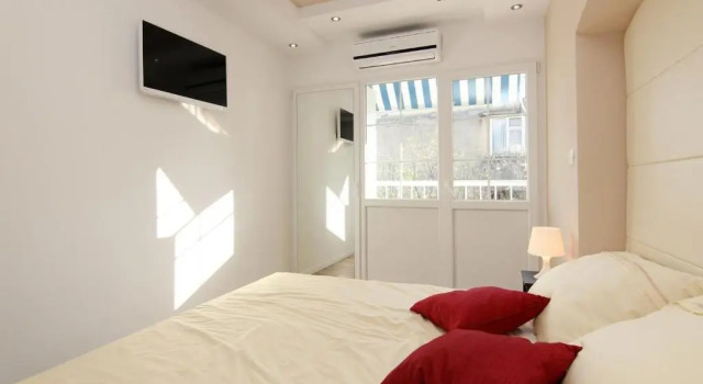 Apartment Livaja, Prenota Appartamento Splitska 