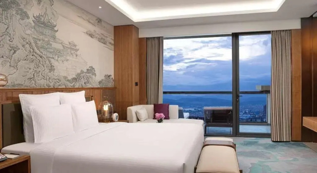 Pullman Yuxi Falcon, Rezerwuj Hotel Hotele w Yuxi z basenem, Basen