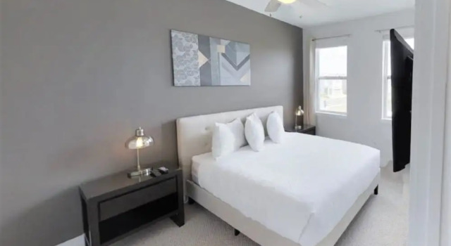 7736 Graben St, Buchen Sie Ferienhaus Hotels in Four Corners mit Pool, Schwimmbad
