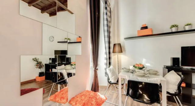 Librari Orange, Prenota Hotel Piazza Navona Roma