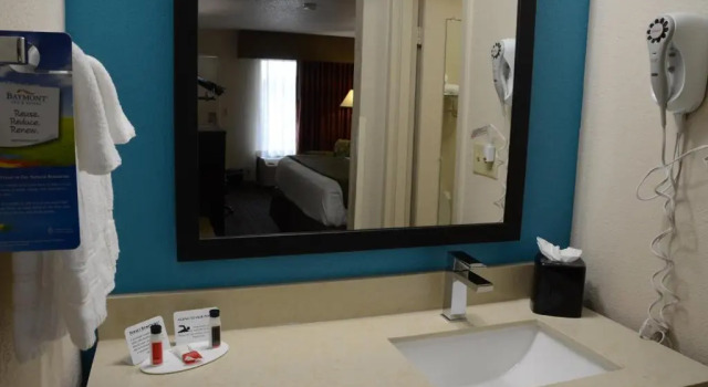 Двухместный номер Baymont by Wyndham Nashville Airport