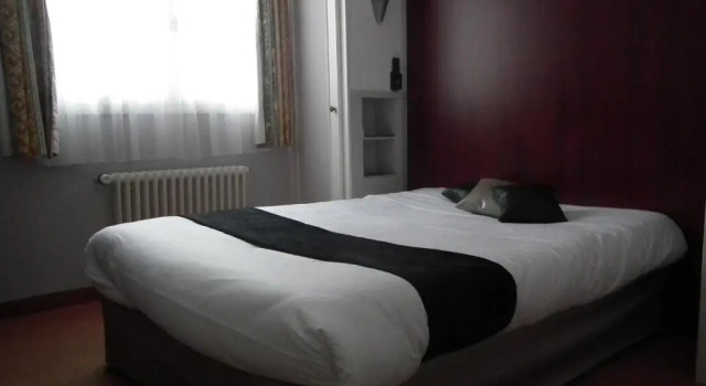 Двухместный номер Standard Contact Hotel Le Moulin Neuf Chantonnay