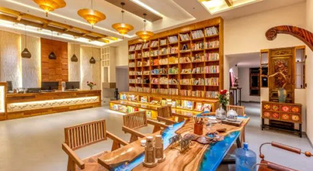 Dongpo Shuba Hotel (Jinlinwan Love Town, Qilin District), Rezerwuj Hotel Hotele w Qujing z parkingiem, Parking