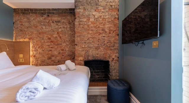 Номер Comfort The Crown Pub & Guesthouse