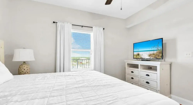 Laketown Wharf 1213