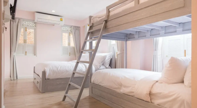 Семейный номер Deluxe с балконом Noursabah Boutique Bed Bangkok