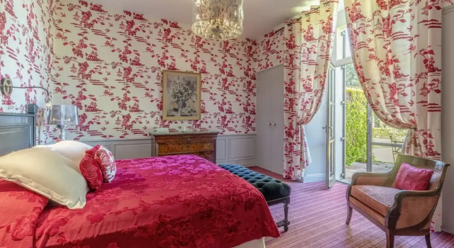 Номер Luxury La Chapelle Saint Martin