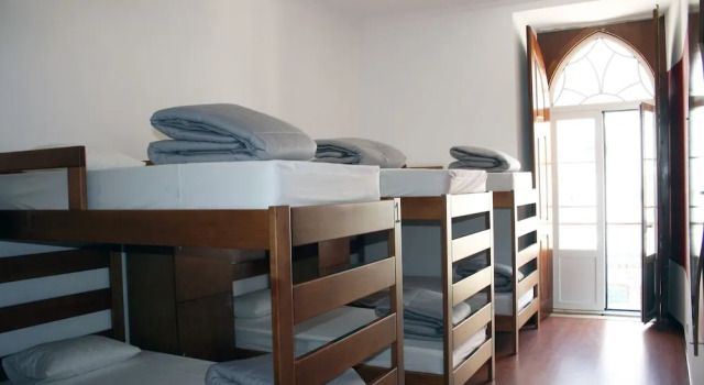 Кровать в общем номере (женский номер) с балконом Hostel 2300 Thomar