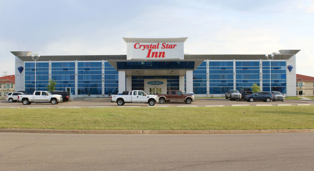 Crystal Star Inn, Book Hotel Hoteller i Nisku med parkering, Parkering