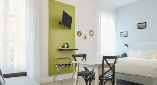 Семейный номер Standard Hôtel Amista Marseille