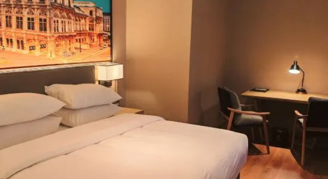 Люкс Deluxe Vienna International Hotel (Bazhou Yuhua East Road Yichen Building)