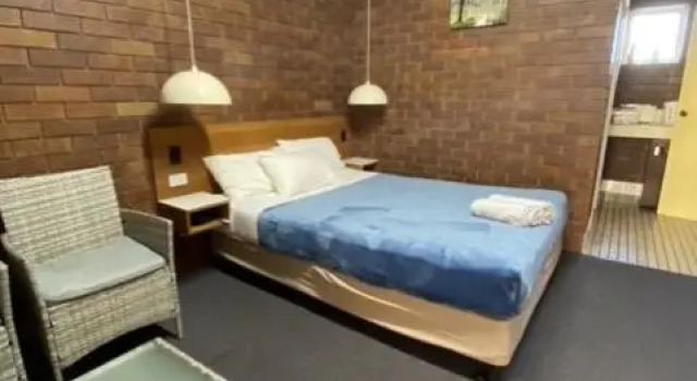 Номер Deluxe Golden West Motor Inn