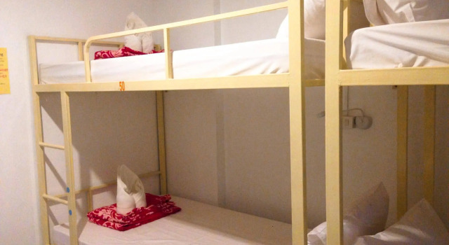 Vongprachan Backpackers Hostel, Забронировать Хостел Хостелы Луангпхабанг, рядом с Haw Pha Bang, Хостел