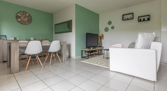 Modern 2-rooms in Bordeaux, Забронировать Отель Отели Бордо с парковкой, рядом с University of Bordeaux - Bastide Campus, Парковка
