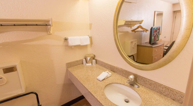 Двухместный номер Standard Red Roof Inn Hilton Head Island