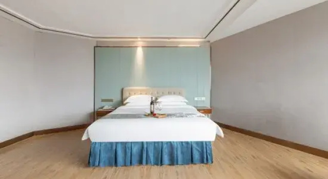 Семейный люкс Deluxe Royal Spring Hotel