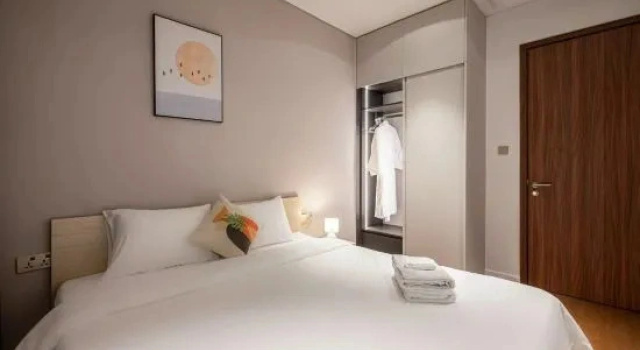 Люкс с 3 комнатами с балконом The Opera Residence Luxury Furnished Apartment-The Metropole Thu Thiem