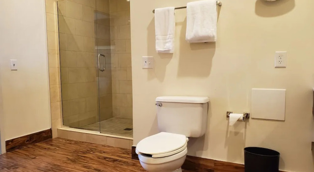 Полулюкс Crowne Plaza Springfield by IHG
