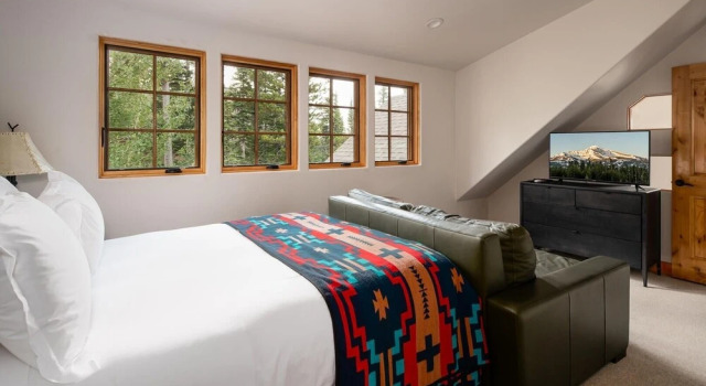 Коттедж 7 Gambler 4 Bedroom Home by Moonlight Basin Lodging