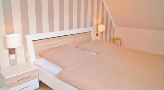Haus Swantje - Fewo 2, Забронировать Отель Бизнес-отели Даме, 4* 5*