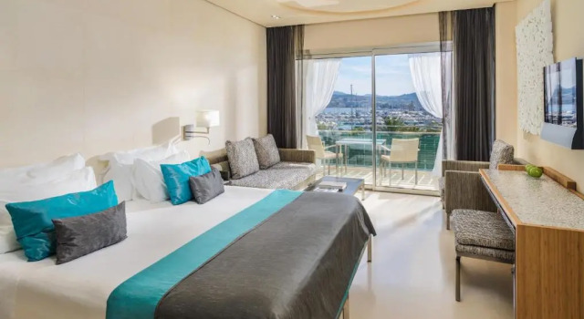 Двухместный номер Deluxe Aguas de Ibiza by NCalma Hotels