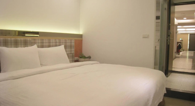 Formosa Boulevard Station Garden Hotel