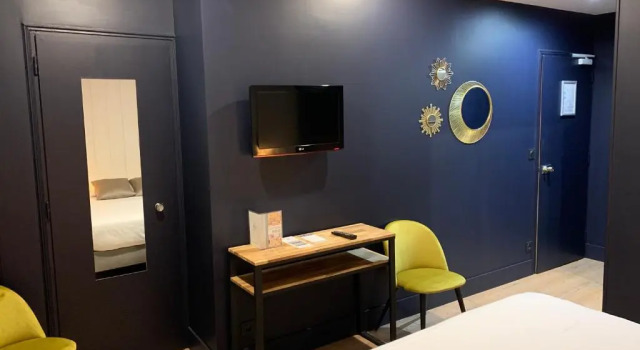 Номер Superior Hôtel-Spa-Piscine Le Petit Castel Beuzeville-Honfleur