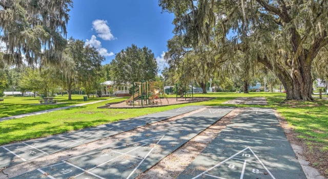 Historic Crescent City Studio - Lakefront w/ Dock!, Varaa Huoneisto Crescent City Florida