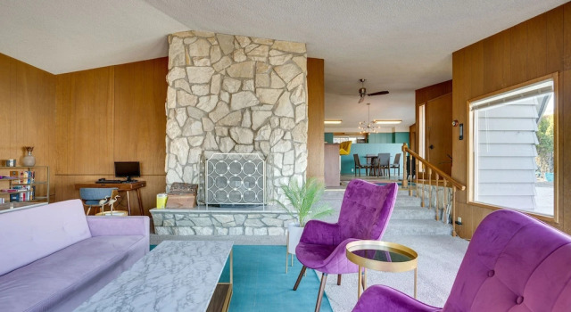 Colorful Lake Chelan Home w/ Saltwater Pool!, Book Feriehus SPA-hoteller i Chelan, SPA