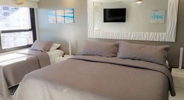 Апартаменты Alexander 1003 4 Bedroom Apts by RedAwning