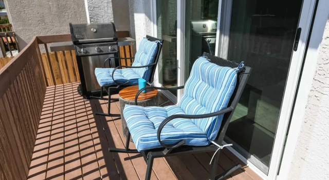 Коттедж Canal-front Sleeps 10 Pool Spa Private Dock
