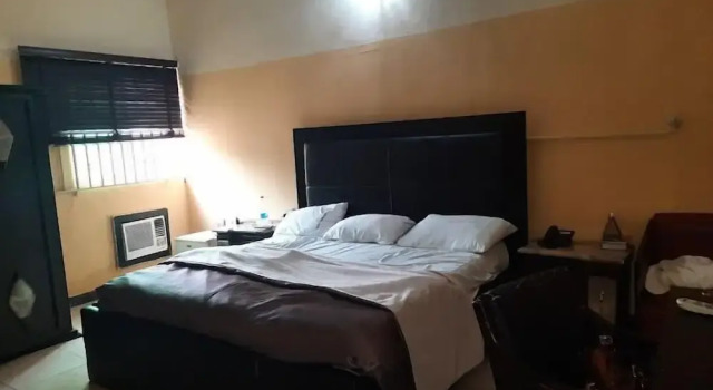 Vichi Gates Suites